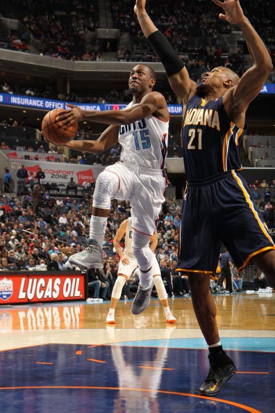 是他一如既 是他一如既