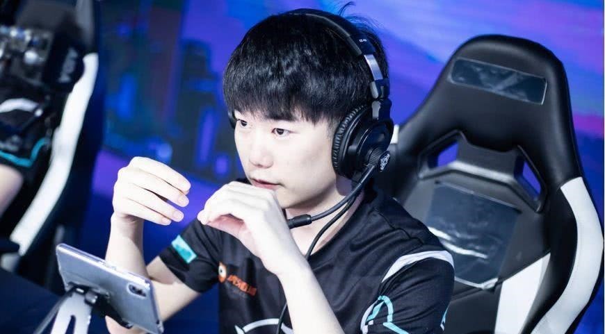 都暴露错位 都暴露错位